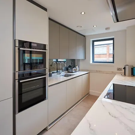 Apartament Luminous Living Near Birmingham